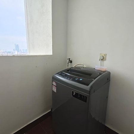 One Tebrau By Antlerzone Apartment ยะโฮร์บาห์รู ภายนอก รูปภาพ