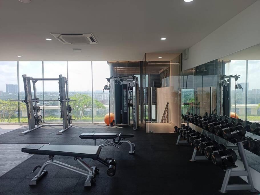 One Tebrau By Antlerzone Apartment ยะโฮร์บาห์รู ภายนอก รูปภาพ