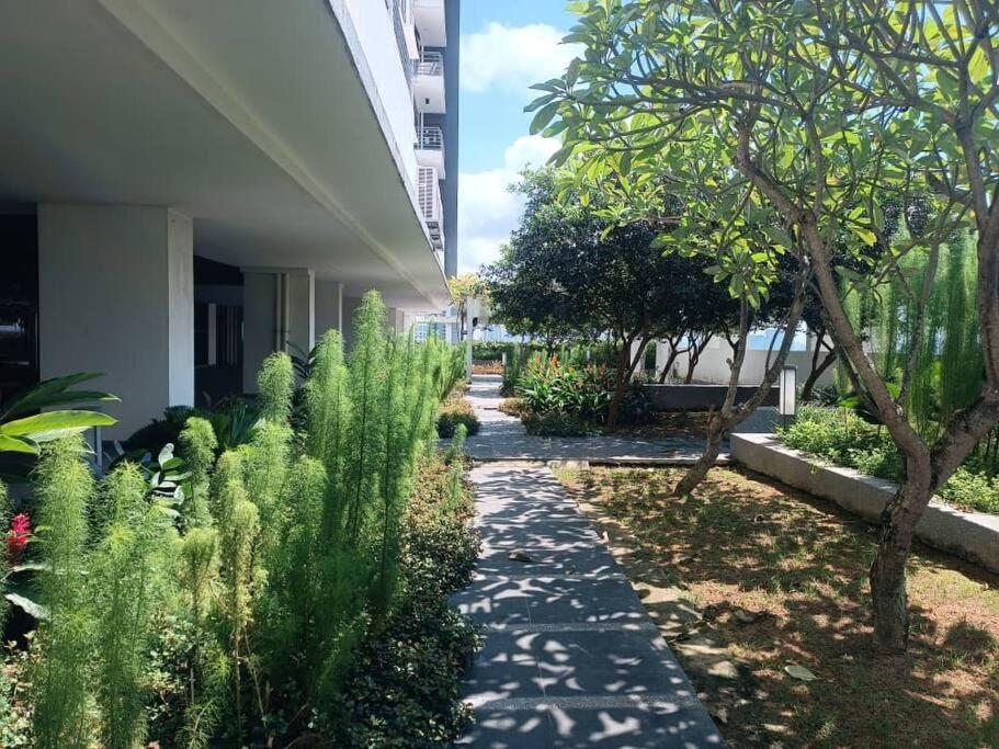One Tebrau By Antlerzone Apartment ยะโฮร์บาห์รู ภายนอก รูปภาพ